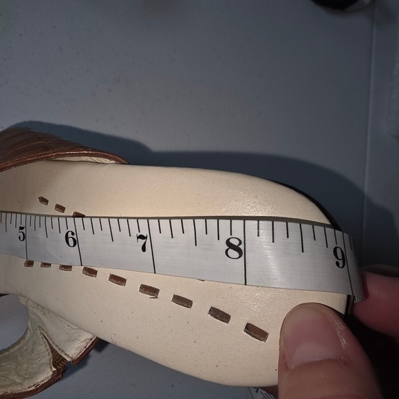 BCBGMAXAZRIA Brown Croc Embossed Leather Mule Heels Wood Stiletto Y2K Rare - Picture 8 of 8